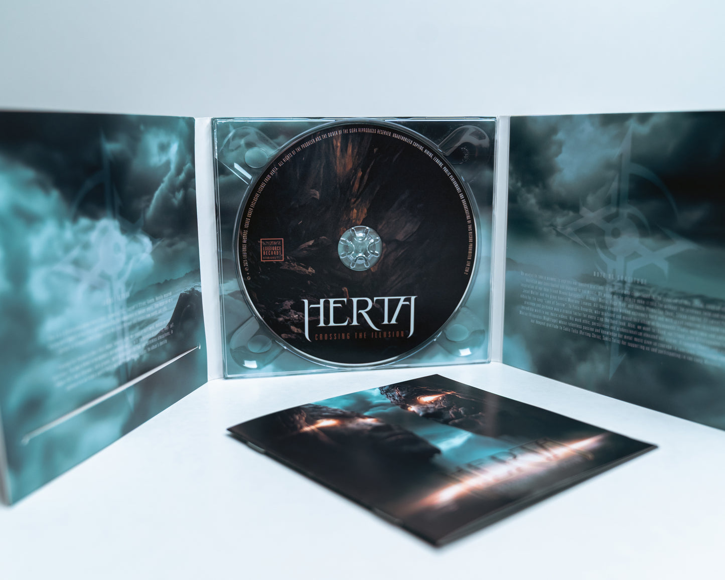 Crossing The Illusion – CD Digipak